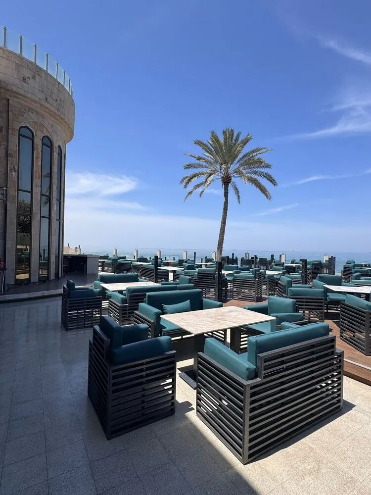 Relaxing Seaside Café Muscat