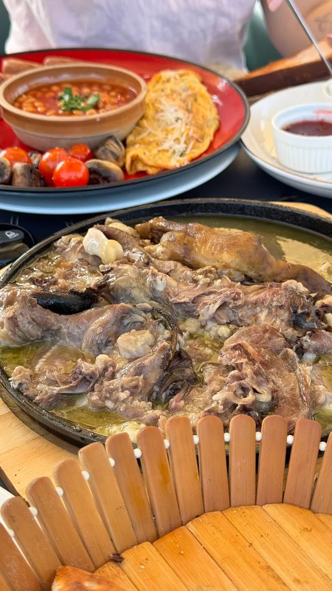 Full Kalleh Pacheh Set in every Friday in Qurum Beach